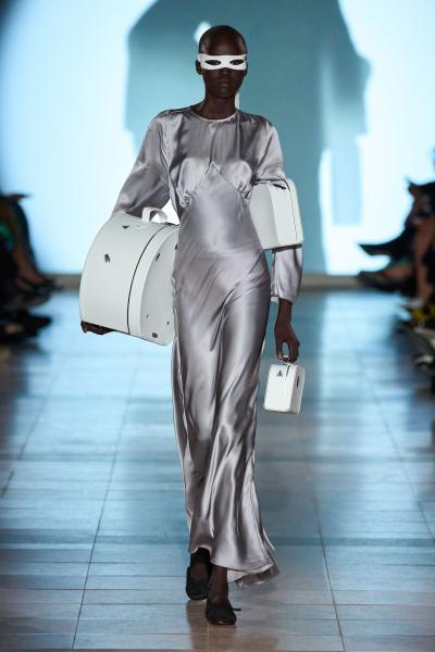 Julie Kegels 26FW034